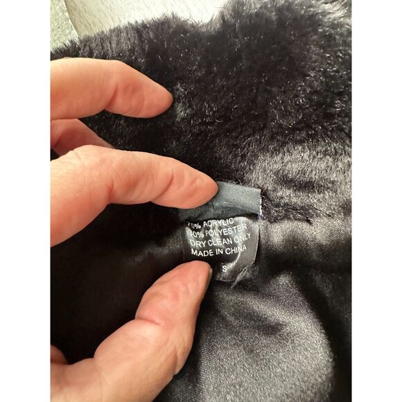 Vintage CEJON Women's Cropped Mock Neck Zip Front Black Faux Fur Vest Size S - Picture 8 of 8